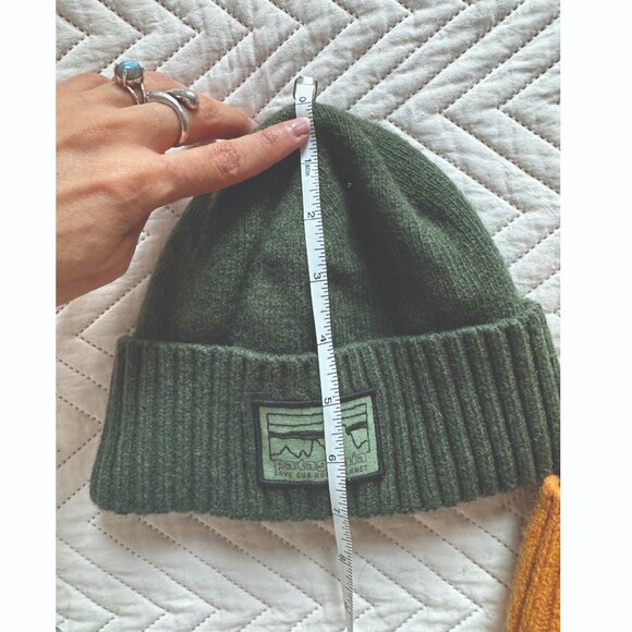 Patagonia Knit Hat Set - Picture 3 of 3